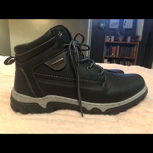 hash bubbie hiking boots